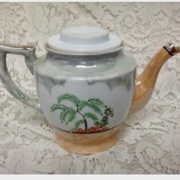 Vintage, 1930s, Japan, Lusterware, Variant Gaudy Blue Willow 5pc Tea Set